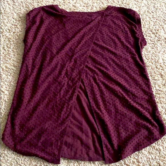 Wilfred Maroon Top with split open design in back! - Picture 3 of 4